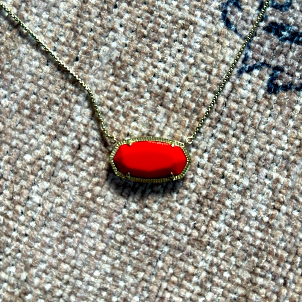Kendra Scott Elena Pendant in Gold